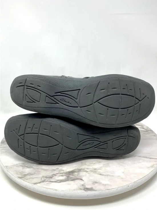 Clarks Kessa Mabel Black Leather Ruched Button Ankle Booties 8 Lagenlook Artsy - Picture 8 of 16